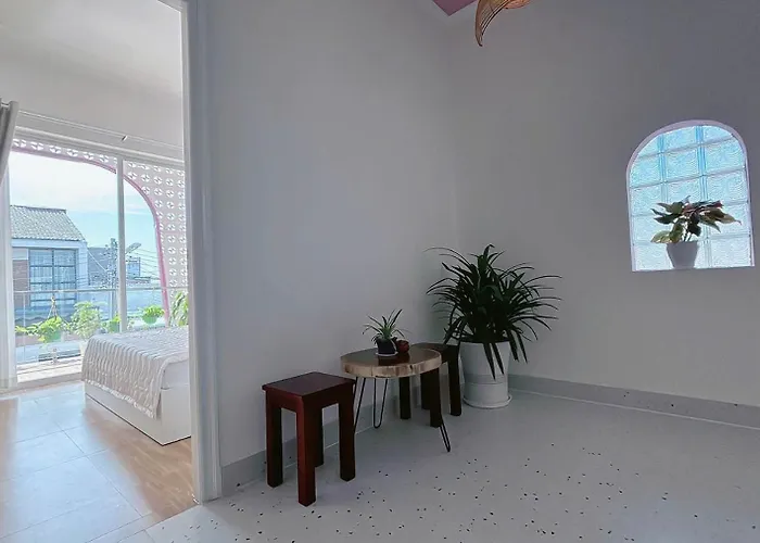 Khách sạn hẻo lánh Nad Nguyên Căn Tại