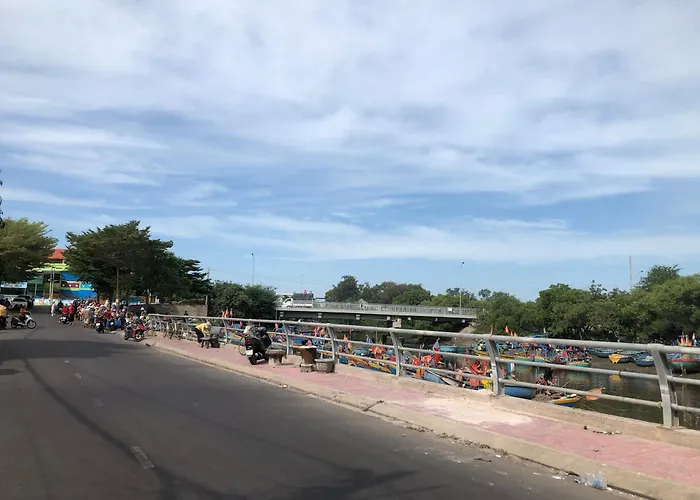 Nad Nguyên Căn Tại Khách sạn hẻo lánh Phan Thiết