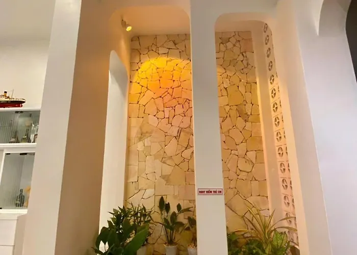 Khách sạn hẻo lánh Nad Nguyên Căn Tại